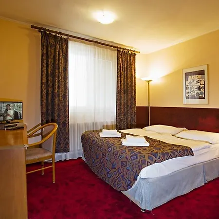 A Plus & Auberge de jeunesse *