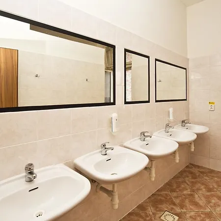 A Plus & Auberge de jeunesse Prague