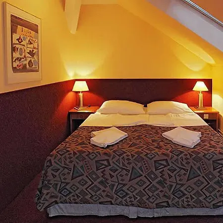 A Plus & Auberge de jeunesse Prague