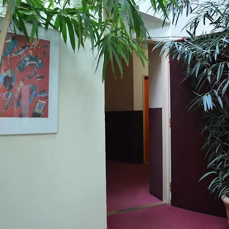 Auberge de jeunesse A Plus & *