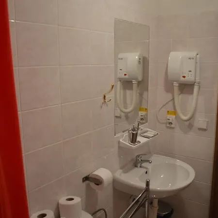Hostel A Plus & Prag